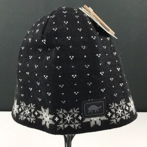 Turtlefur - ‘Snowflakes’ Beanie. Black/White. NWT.